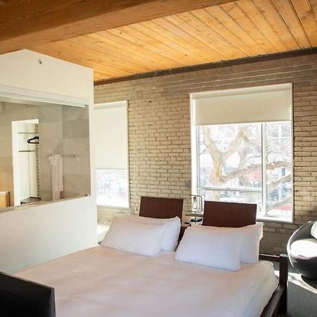 Hotel Ocho Toronto Luaran gambar