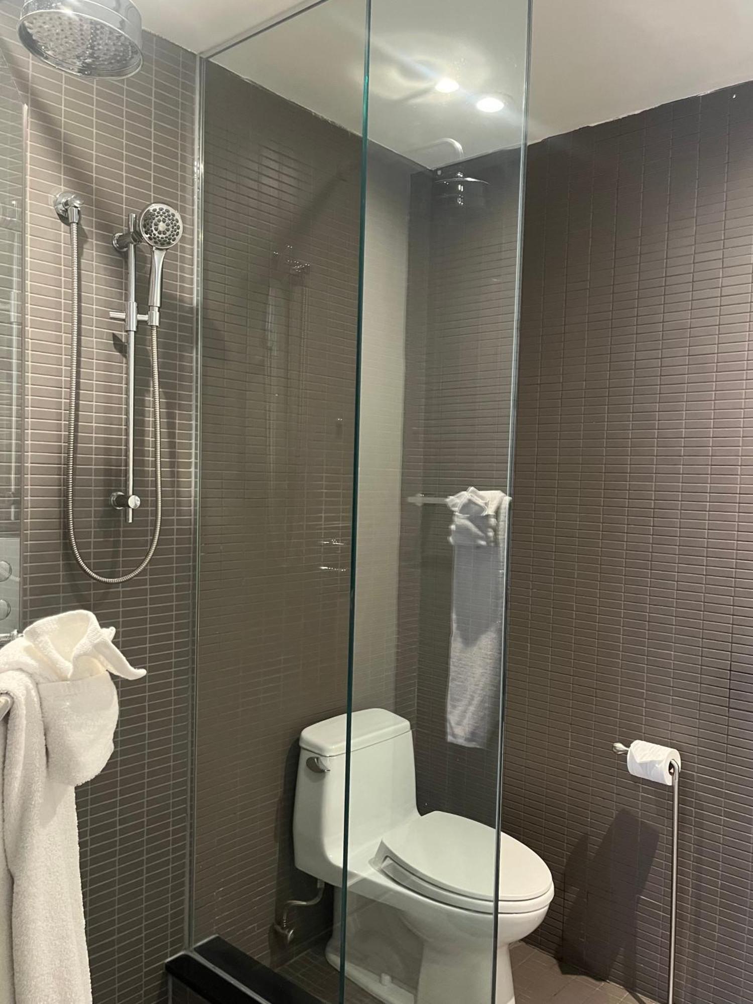 Hotel Ocho Toronto Luaran gambar